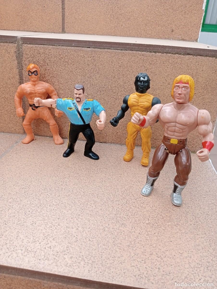 Figuras de goma y PVC: Lote mu&ntilde;ecos de acci&oacute;n