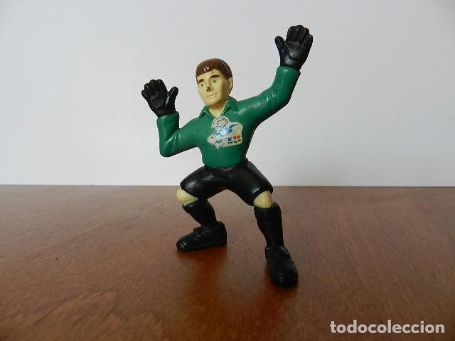 Figuras de goma y PVC: Figura portero futbol NESTLE goma pvc deportistas promocional pvc Mundial Francia 98 a&ntilde;o 1998