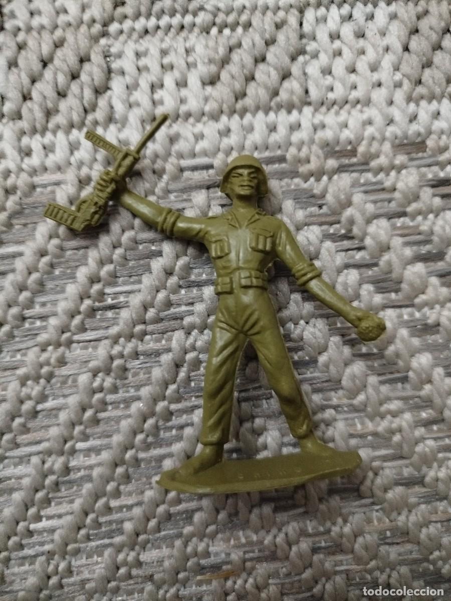 Figuras de goma y PVC: Soldados del mundo ej&eacute;rcito chino comansi