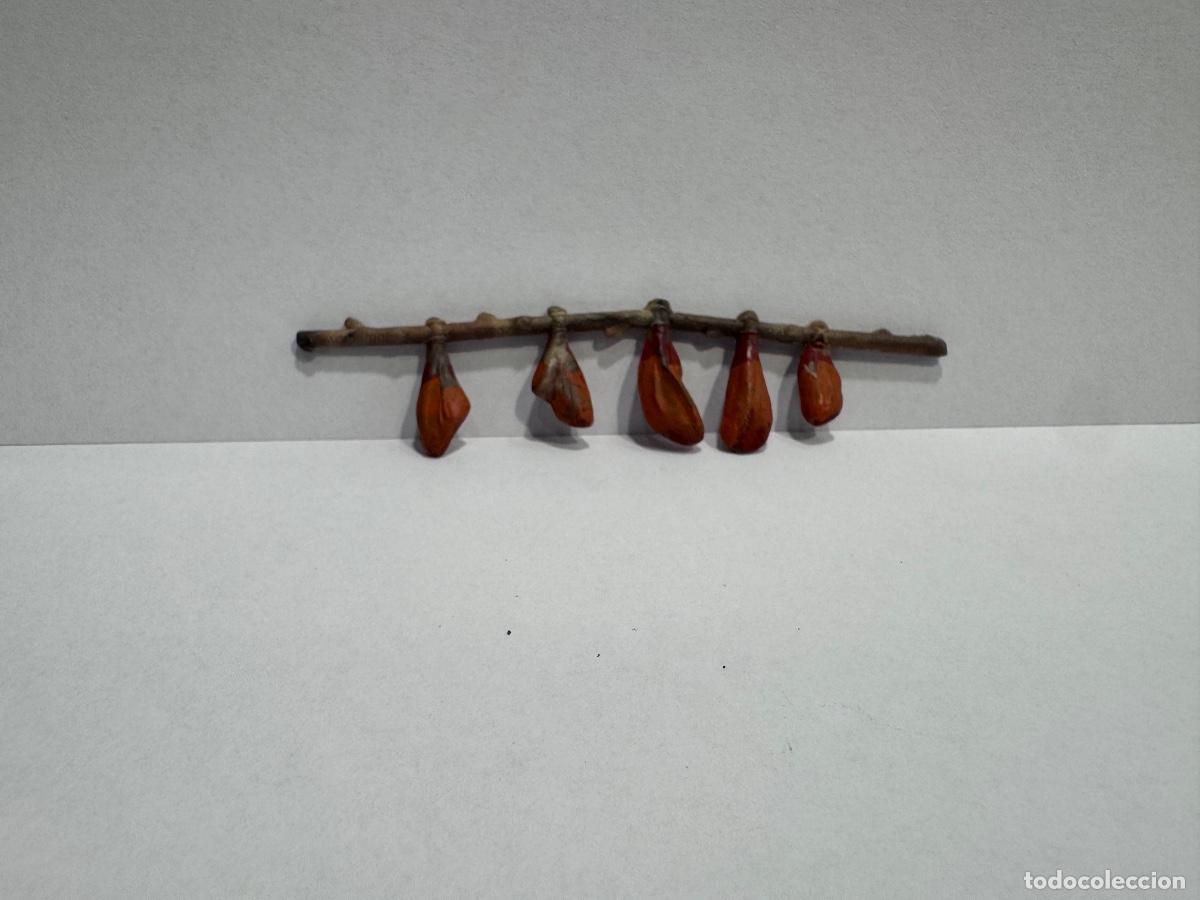 Figuras de goma y PVC: PALO CON CARNE PARA HOGUERA COMIDA REAMSA -ORIGINAL DE &Eacute;POCA (G)