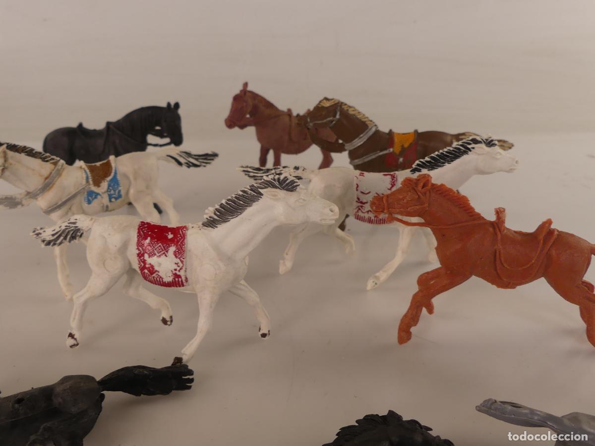 Figuras de goma y PVC: LOTE DE CABALLOS DE PVC - Foto 5