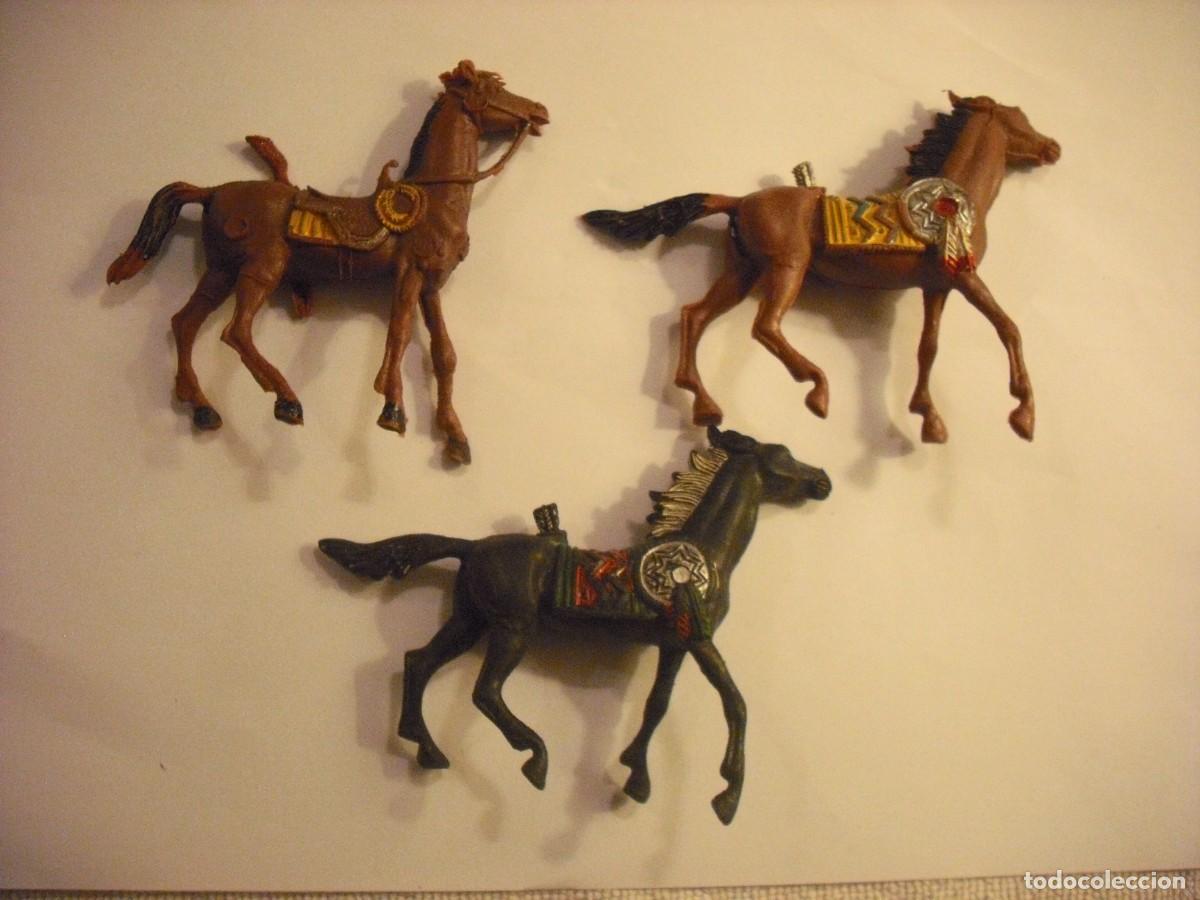 Gummi- und PVC-Figuren: LOTE DE 3 CABALLOS DEL OESTE ( REAMSA, JECSAN PECH ? ) . PVC