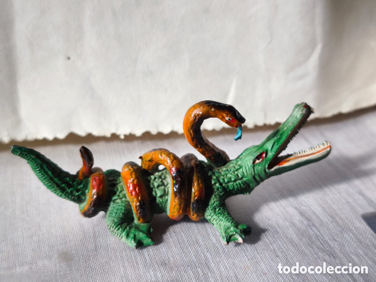 Figuras de goma y PVC: Antigua figura de goma Pech Hnos / Reamsa &ndash; Serpiente luchando con cocodrilo (A&ntilde;os 50).