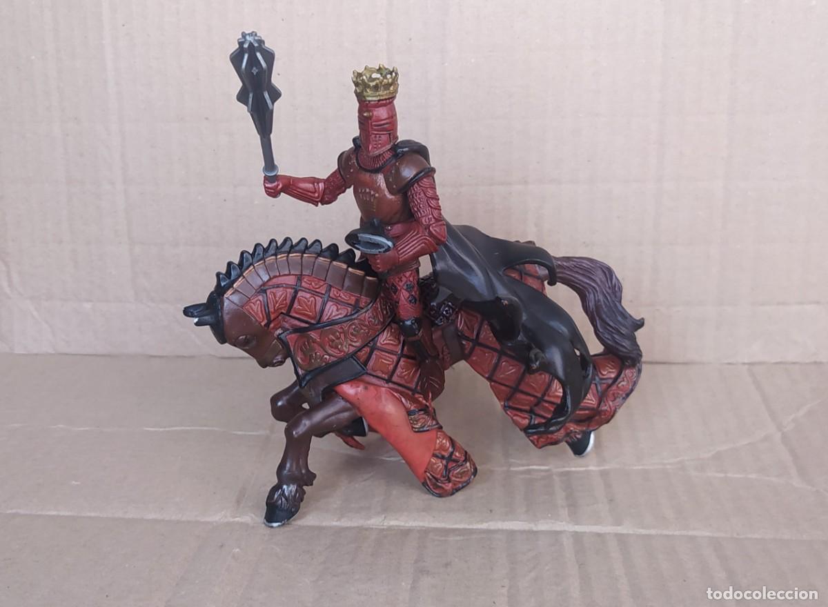 Figuras de goma y PVC: CABALLERO MEDIEVAL GUERRERO CON CABALLO PAPO PVC