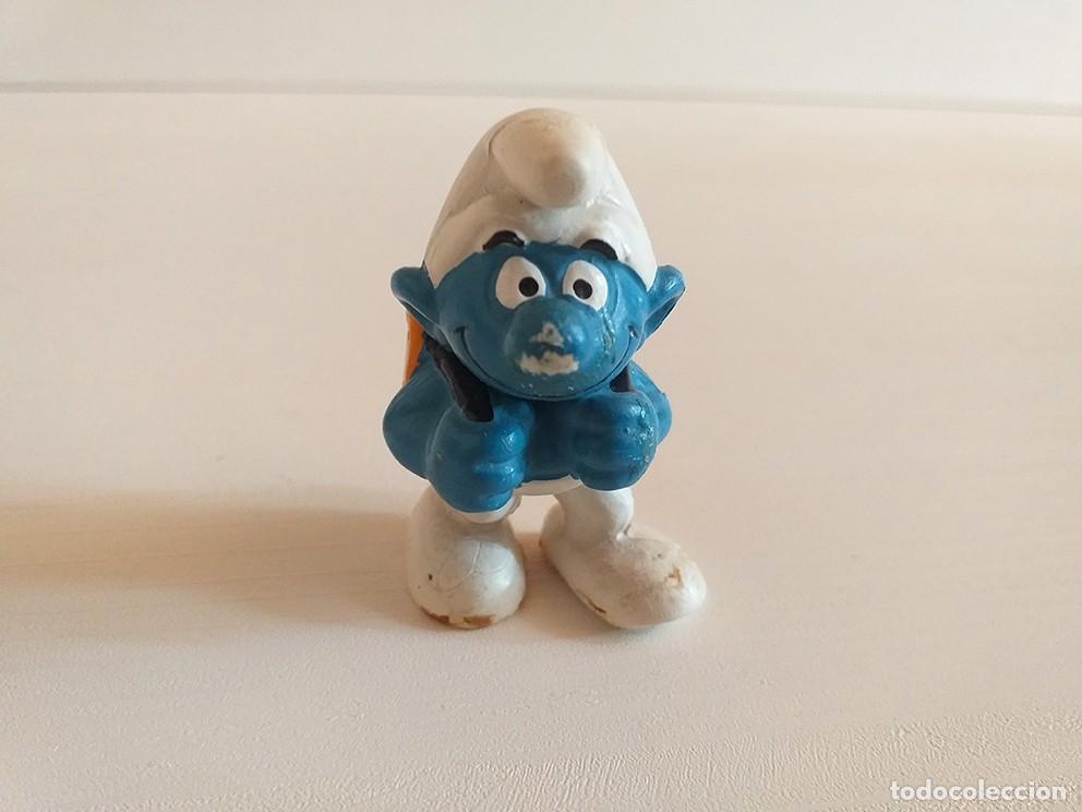 Figuras de goma y PVC: Mu&ntilde;eco figura de goma pitufo con mochila, smurf