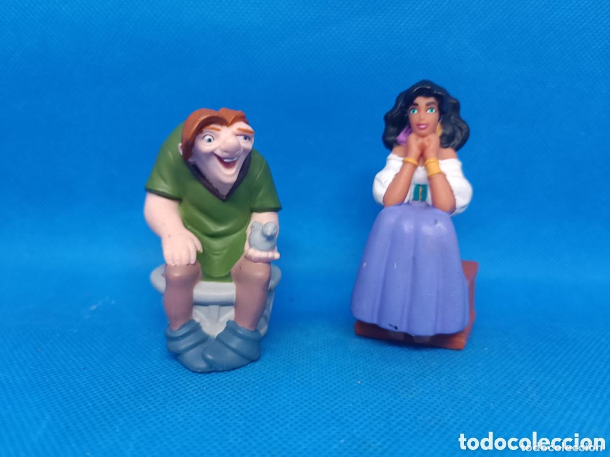 Figuras de goma y PVC: Figuras Pl&aacute;stico El Jorobado de Nottre Dame Quasimodo y Esmeralda Walt Disney