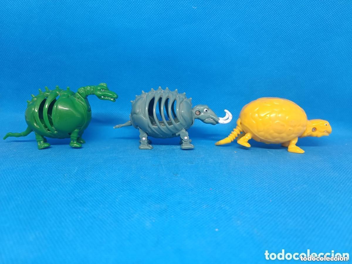Figurines en Caoutchouc et PVC: Tres Huevox de Dinosaurios de Phoskitos