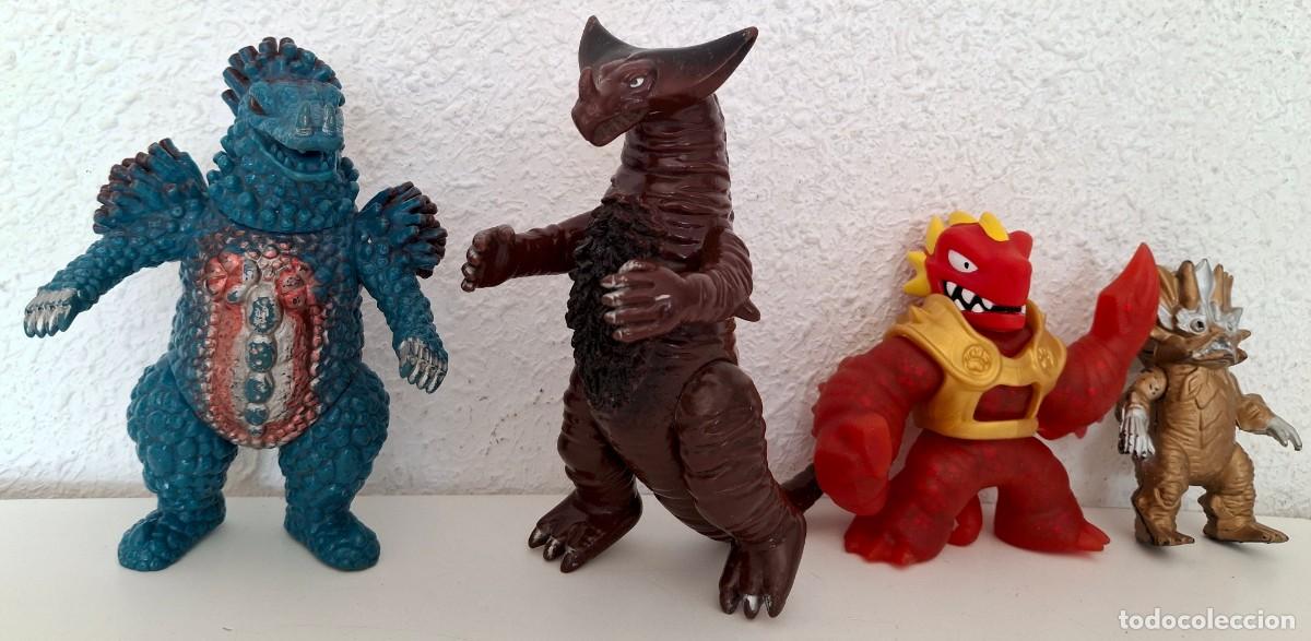 Figure di Gomma e PVC: Lote 4 figuras Bandai Monster Gomora Ultraman 1983 Kaiju 1989 Miraclon y Goo Jit Zu