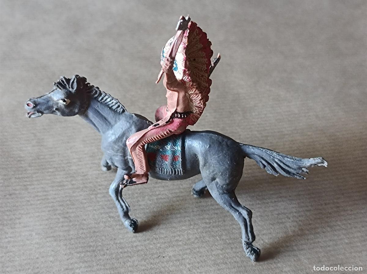 Figuras de goma y PVC: INDIO A CABALLO DE PL&Aacute;STICO FABRICANTE PECH HERMANOS