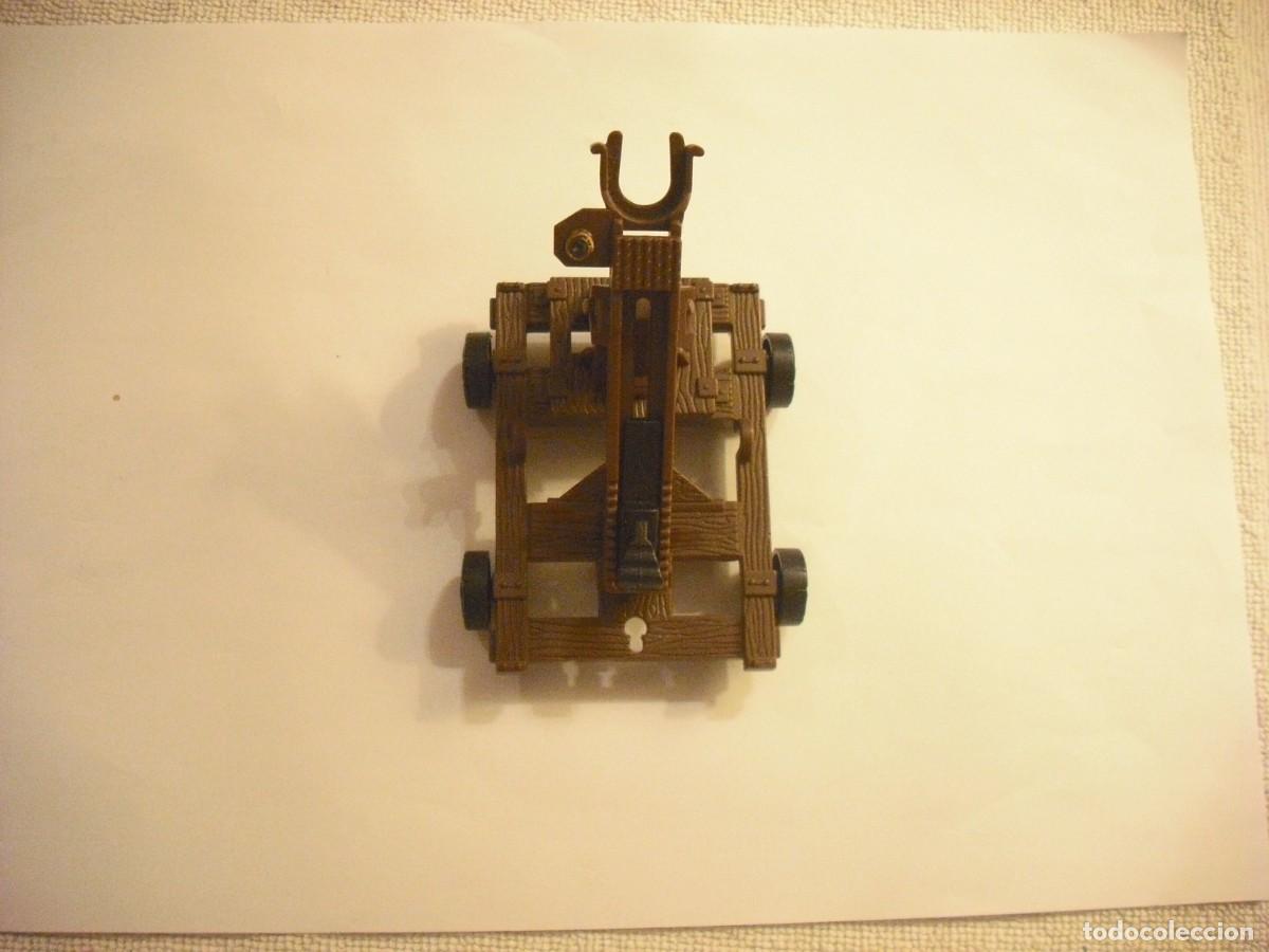 Figurines en Caoutchouc et PVC: ANTIGUA CATAPULTA MEDIEVAL DE PLASTICO