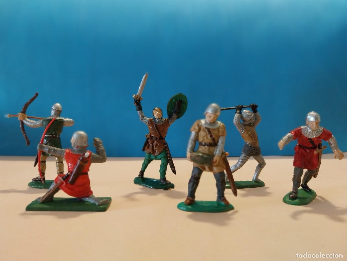 Figuras de goma y PVC: SOLDADOS MEDIEVALES. REAMSA