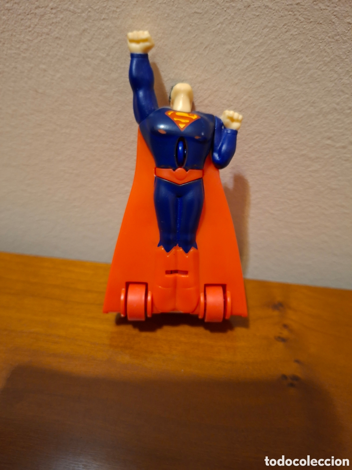 Figuras de goma y PVC: FIGURA DE SUPERMAN CON RUEDAS - Foto 5