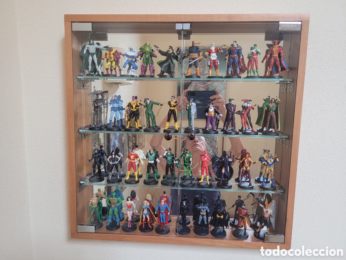 Gummi- und PVC-Figuren: SUPERHEROES DC, colecci&oacute;n completa (40 figuras + vitrina + fasciculos)