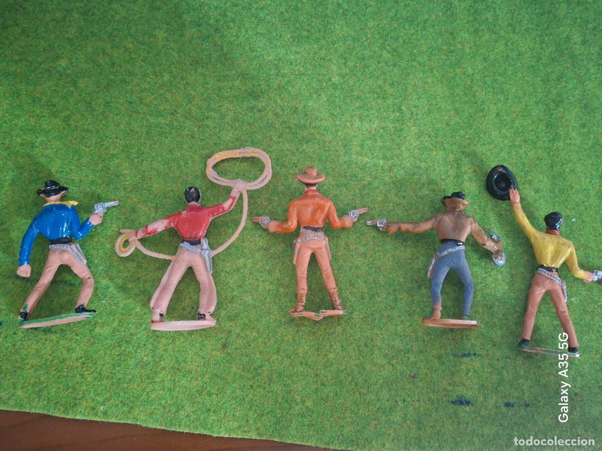Figuras de goma y PVC: SOLDADOS DE PLASTICO VAQUEROS COMANSI ORIGINALES - Foto 2