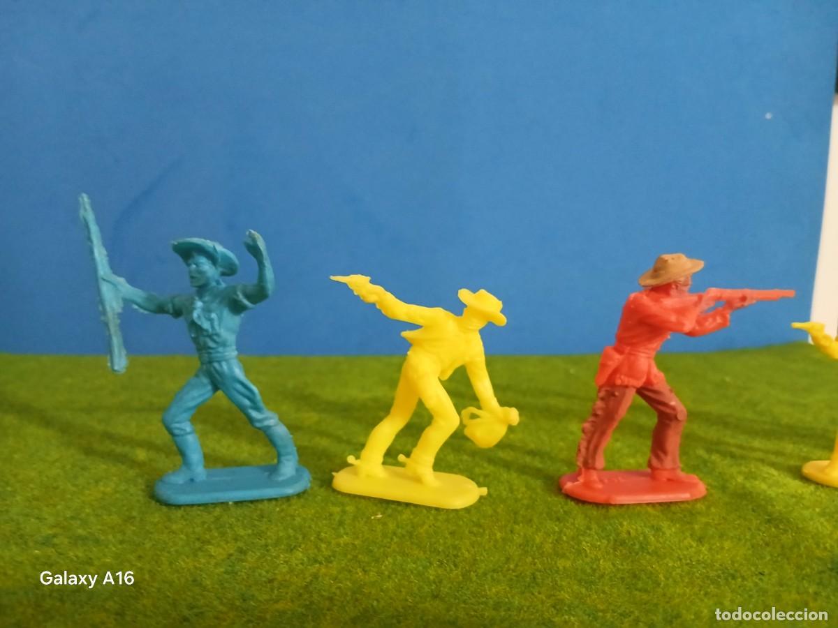 Figuras de goma y PVC: SOLDADOS DE PLASTICO VAQUEROS HOFLLER - Foto 1