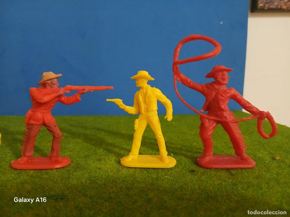 Figuras de goma y PVC: SOLDADOS DE PLASTICO VAQUEROS HOFLLER - Foto 2