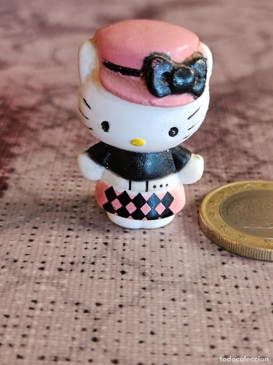 Figuras de goma Kinder: Figura Miniatura De Hello Kitty, Obsequio Huevo Kinder.