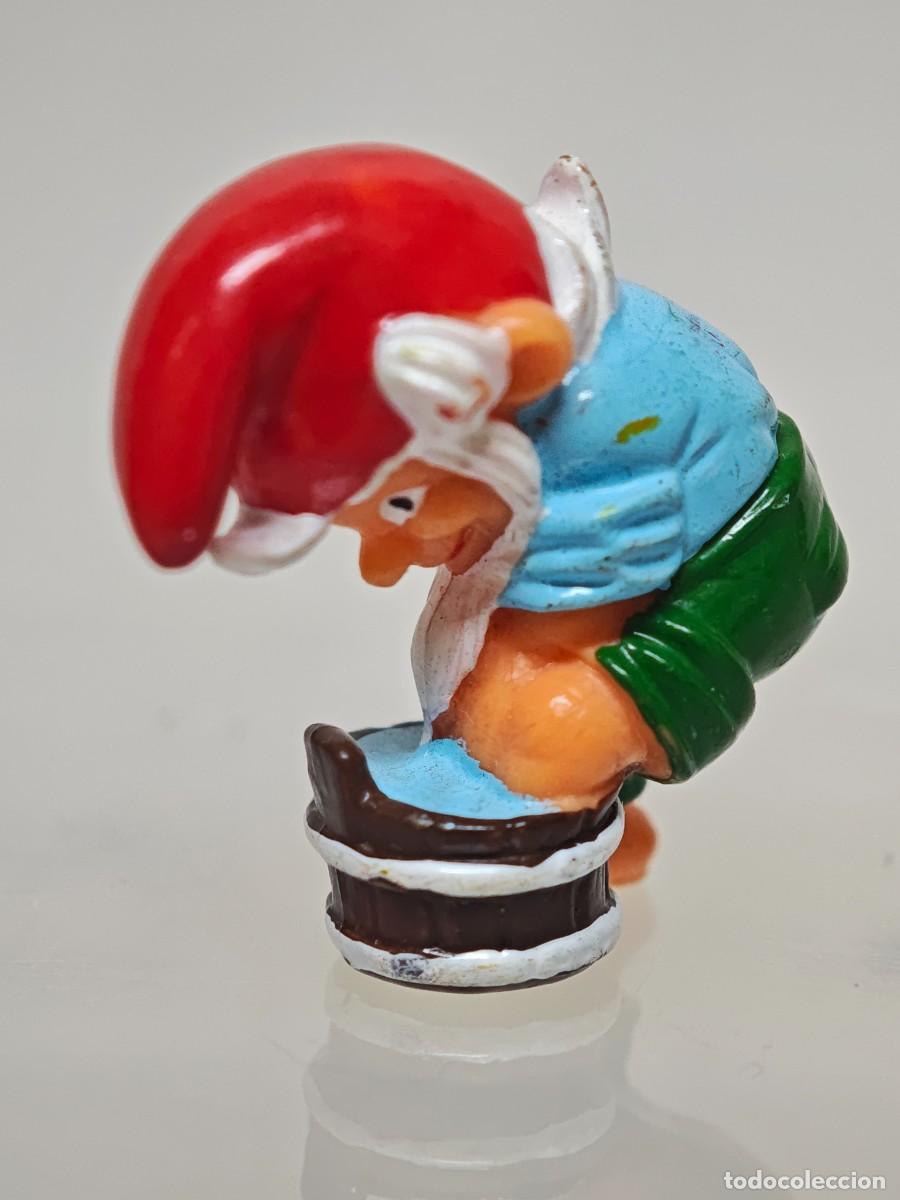 Figuras de goma y PVC: FIGURA K8NDER FERRERO GNOMO