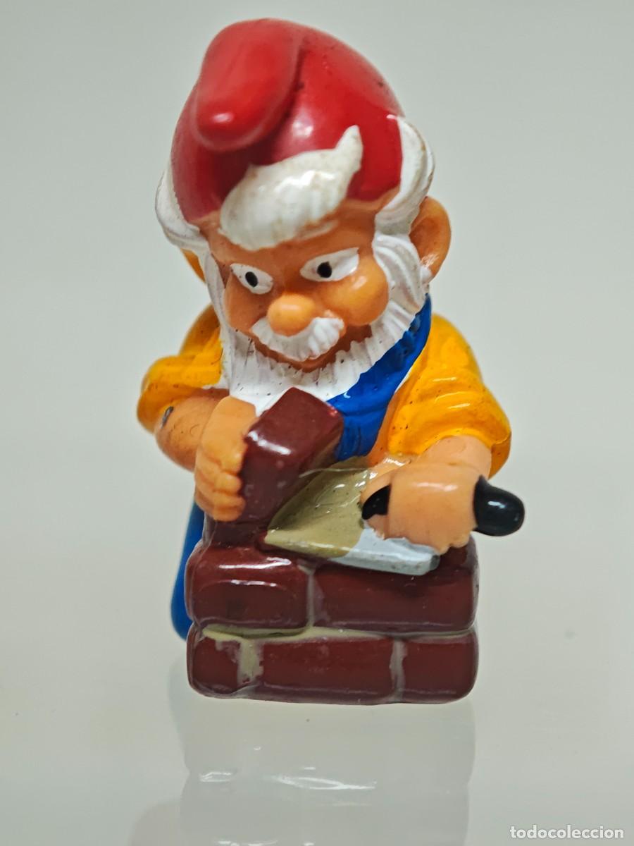 Figuras de goma y PVC: FIGURA K8NDER FERRERO GNOMO