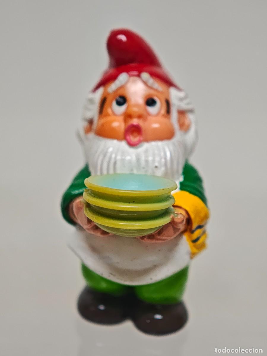 Figuras de goma y PVC: FIGURA K8NDER FERRERO GNOMO
