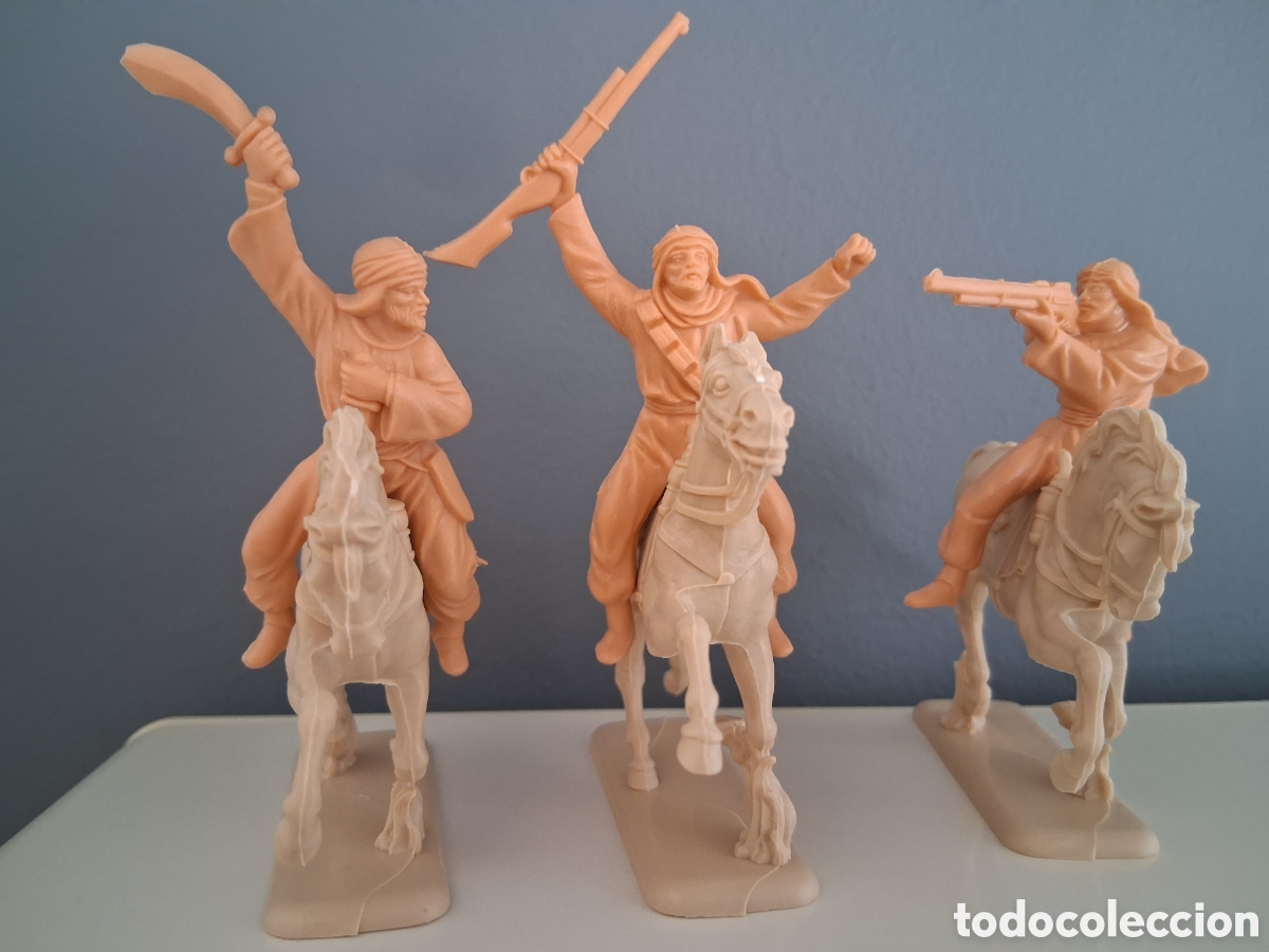 Figuras de goma y PVC: Beduinos de Reamsa a caballo (Italeri), serie Lawrence de Arabia, beduinos del desierto