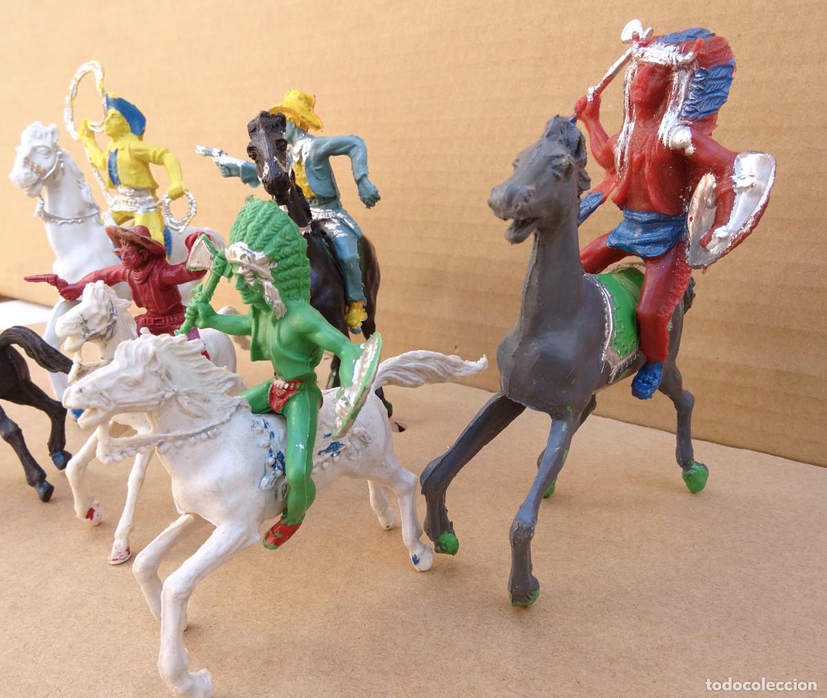 Figuras de goma y PVC: REIGON LOTE DE FIGURAS COWBOYS E INDIOS - Foto 3