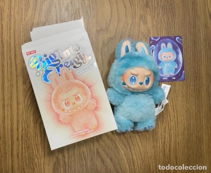 Figuras de goma y PVC: LABUBU HOPE POP MART THE MONSTERS BIG INTO ENERGY ORIGINAL