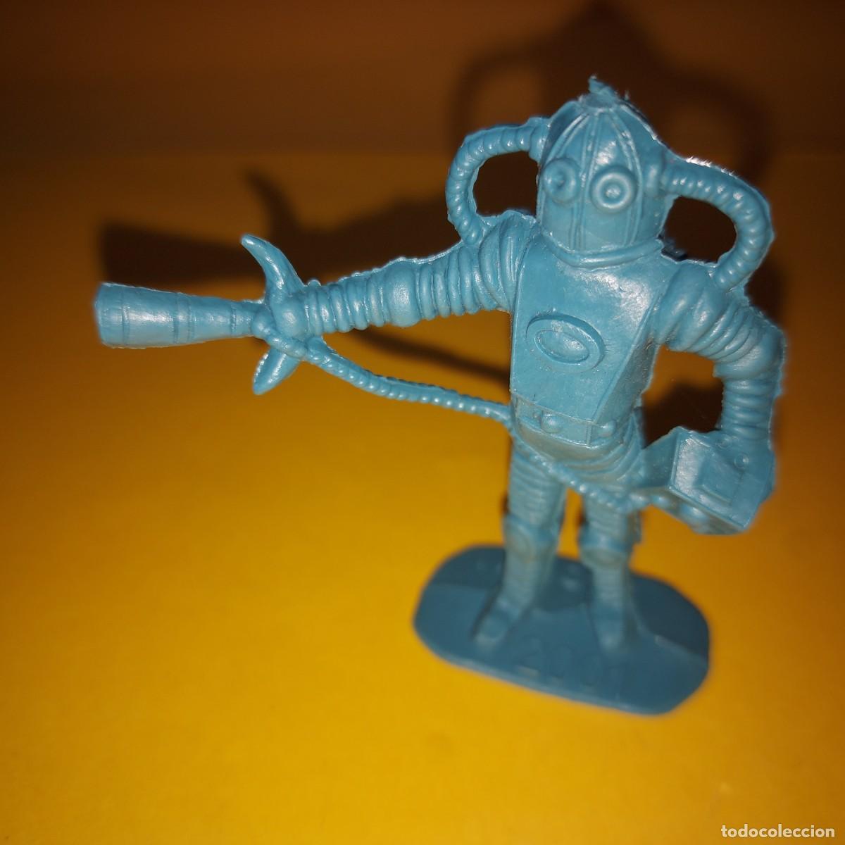 Figuras de goma y PVC: COMANSI SERIE OVNI, ASTRONAUTA, ROBOT