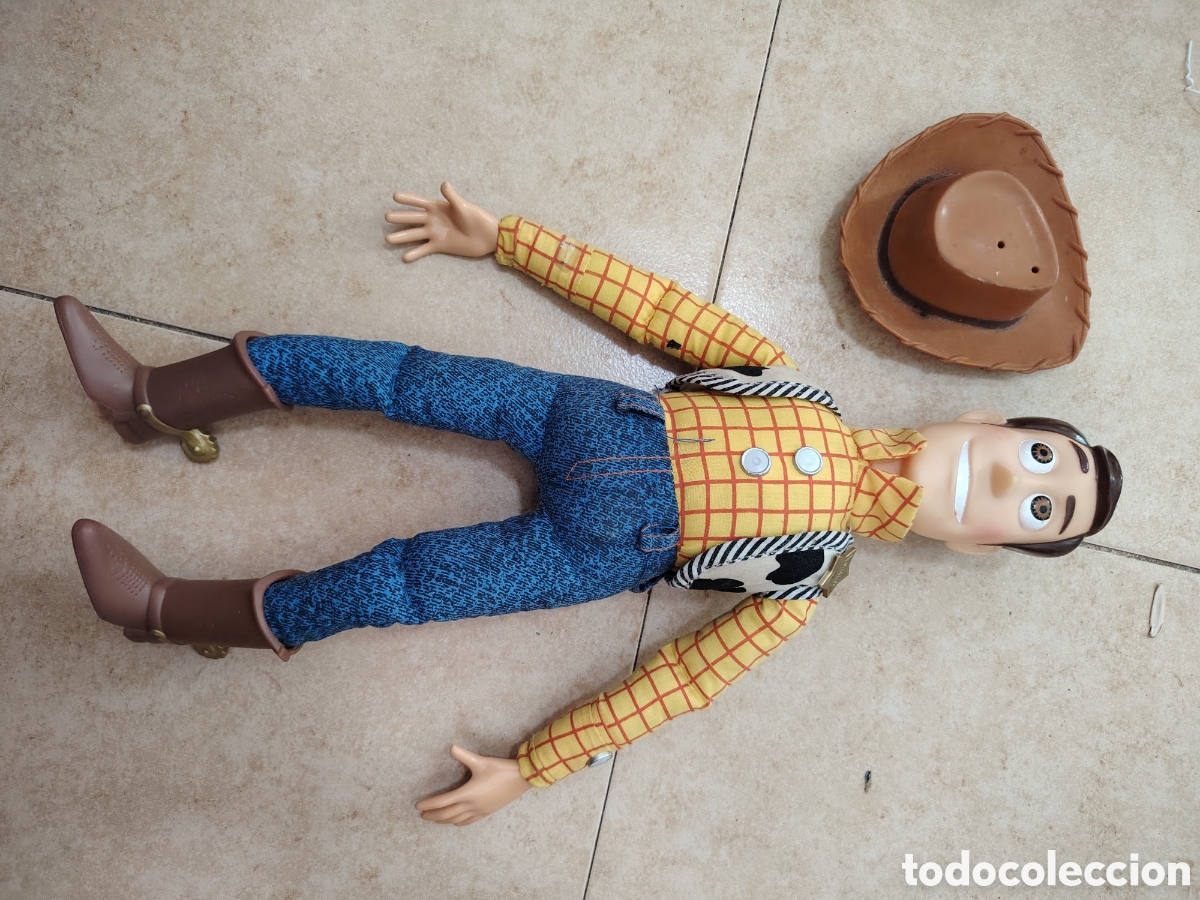 Figuras de goma y PVC: Woody de toy story parlante