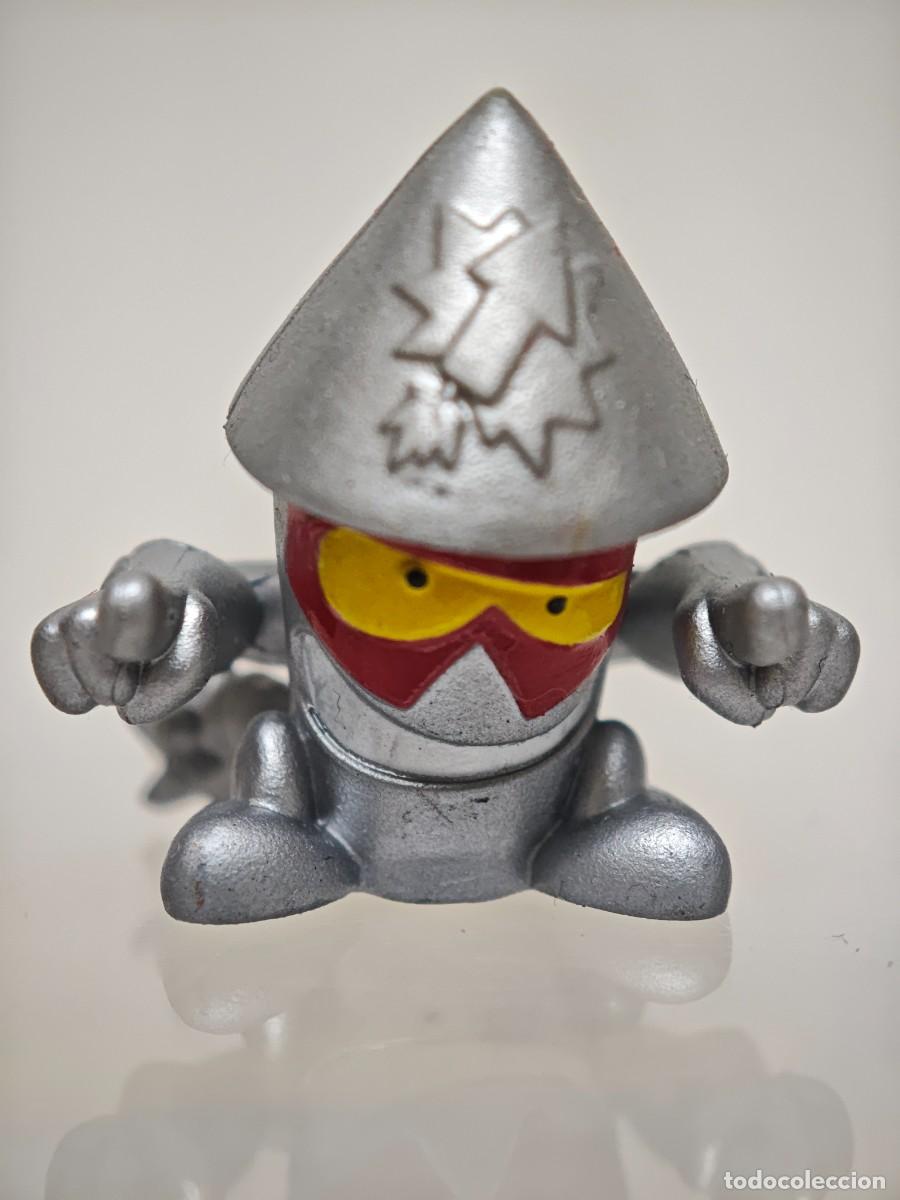 Figuras de goma y PVC: MU&Ntilde;ECO FIGURA SUPERZINGS PLATEADO 281