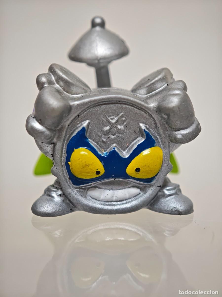 Figuras de goma y PVC: MU&Ntilde;ECO FIGURA SUPERZINGS PLATEADO 109