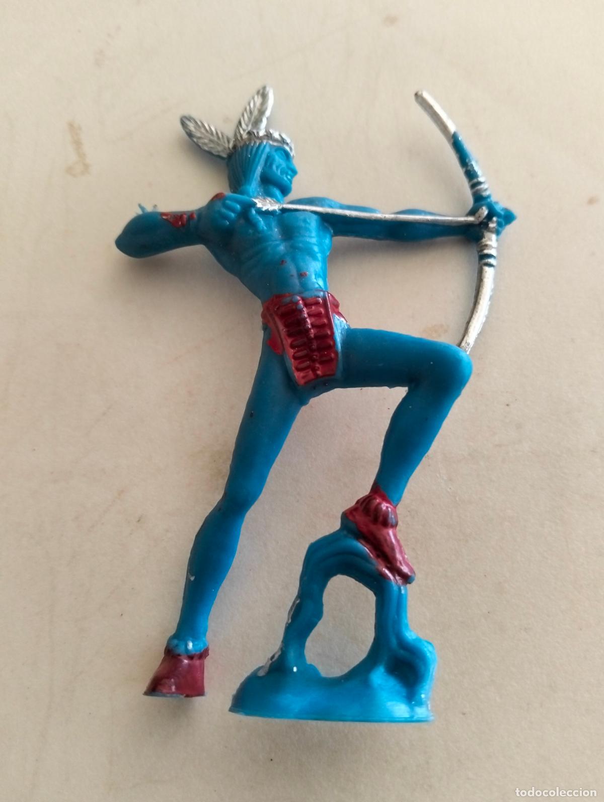 Figuras de goma y PVC: FIGURA INDIO CON ARCO