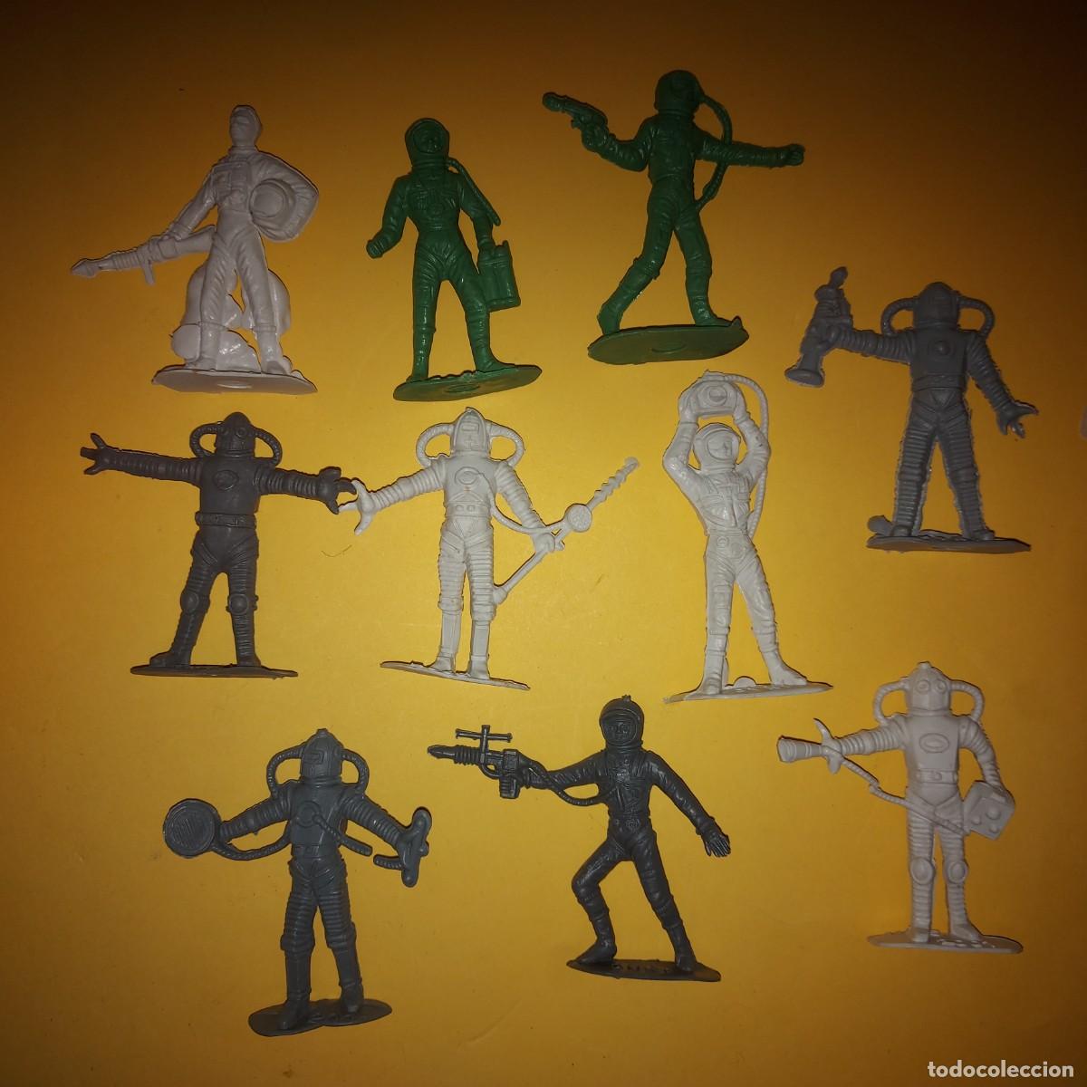 Figuras de goma y PVC: COMANSI SERIE OVNI, ASTRONAUTA, ROBOT . LOTE 10 FIGURAS