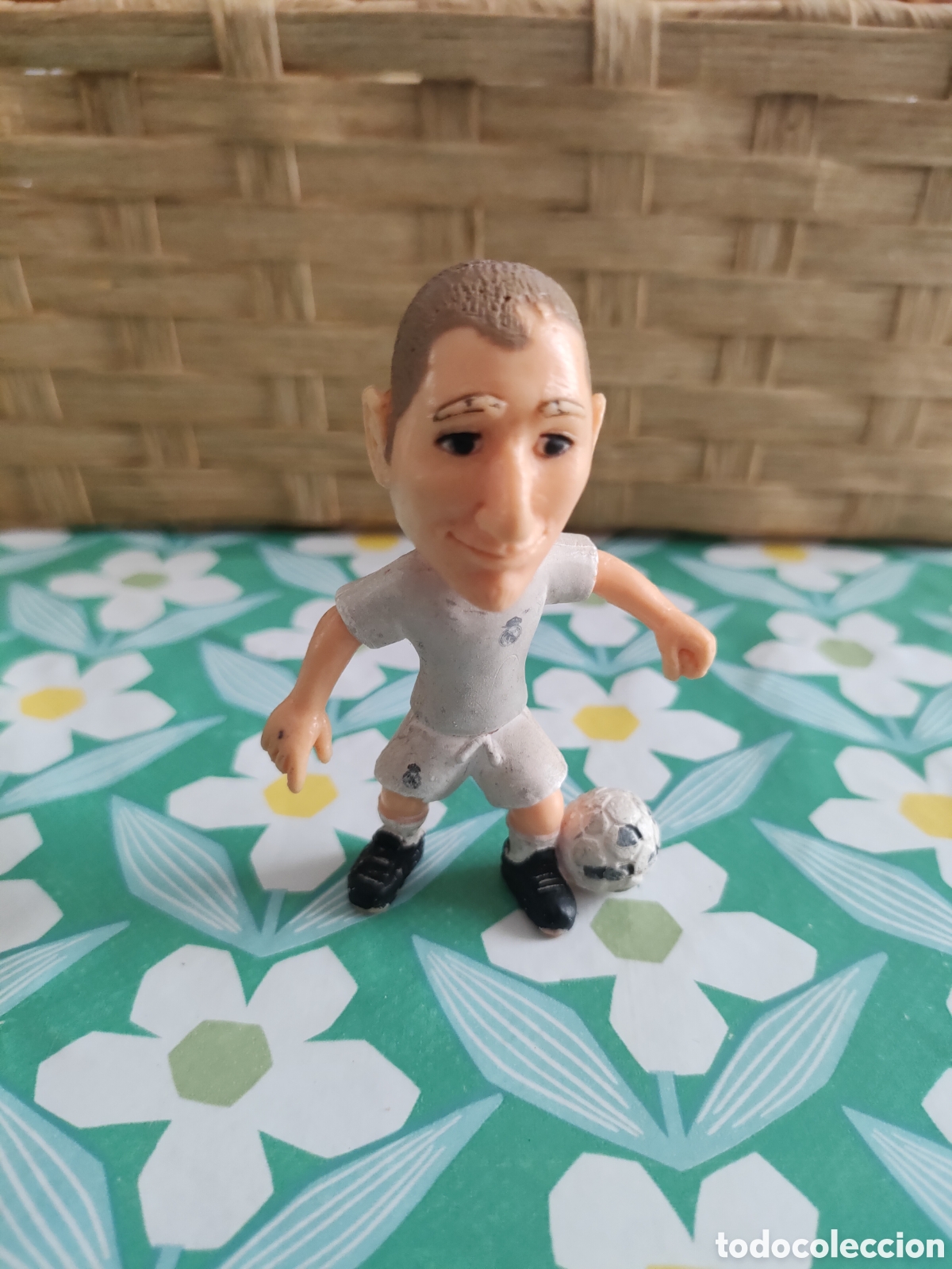 Figuras de goma y PVC: Figura pvc futbol Benzema Real Madrid