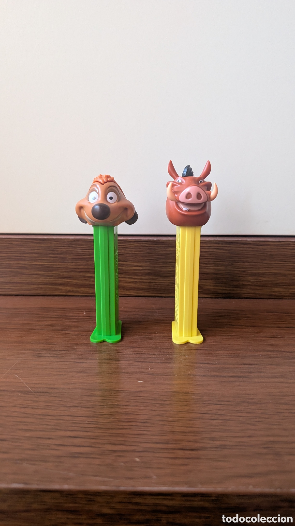 Figuras de goma y PVC dispensador PEZ: Lote 2 dispensadores PEZ Disney El Rey Le&oacute;n &ndash; Tim&oacute;n y Pumba