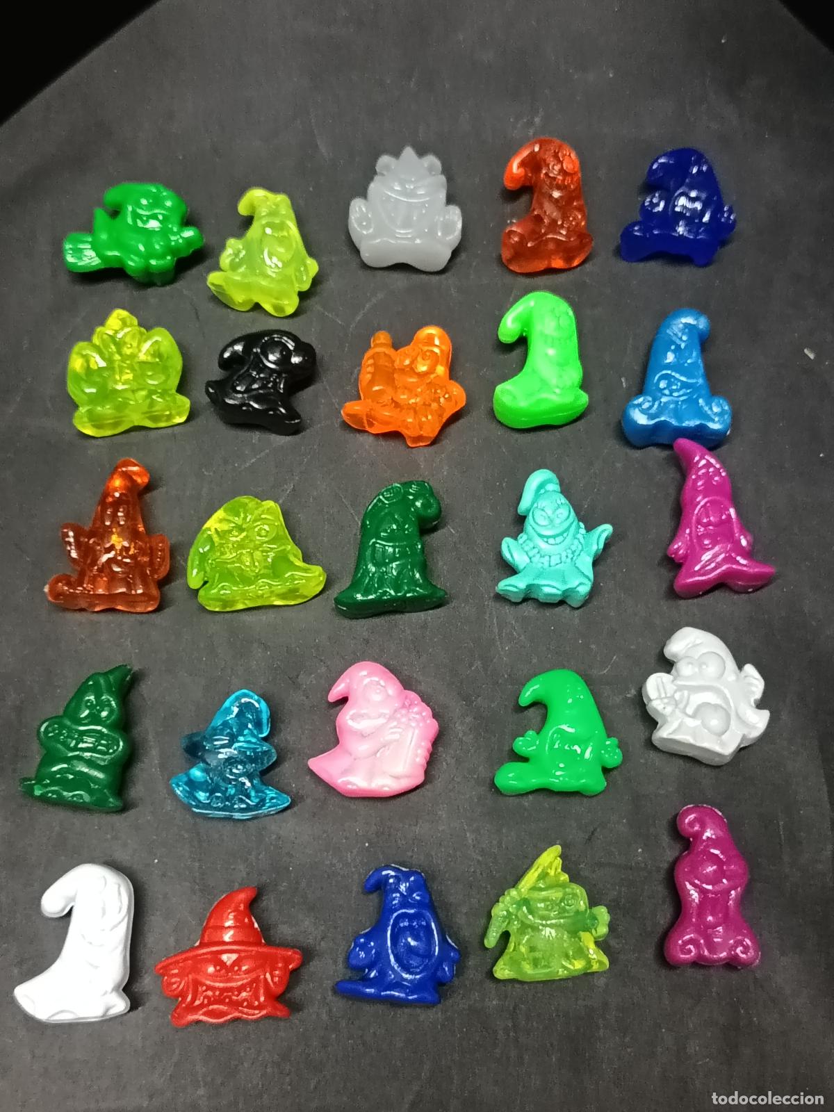 Figuras de goma y PVC: GOGOS Lote colecci&oacute;n de 25 FANTASMAS. Serie Ghosts de Magic Box Int.