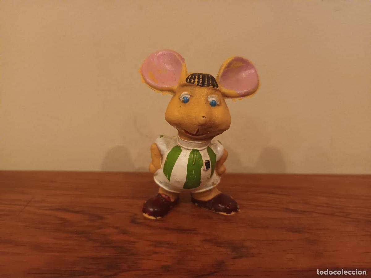 Figuras de goma y PVC: FIGURA PVC PLASTICO DURO. TOPO GIGIO. FUTBOL FUTBOLISTA REAL BETIS