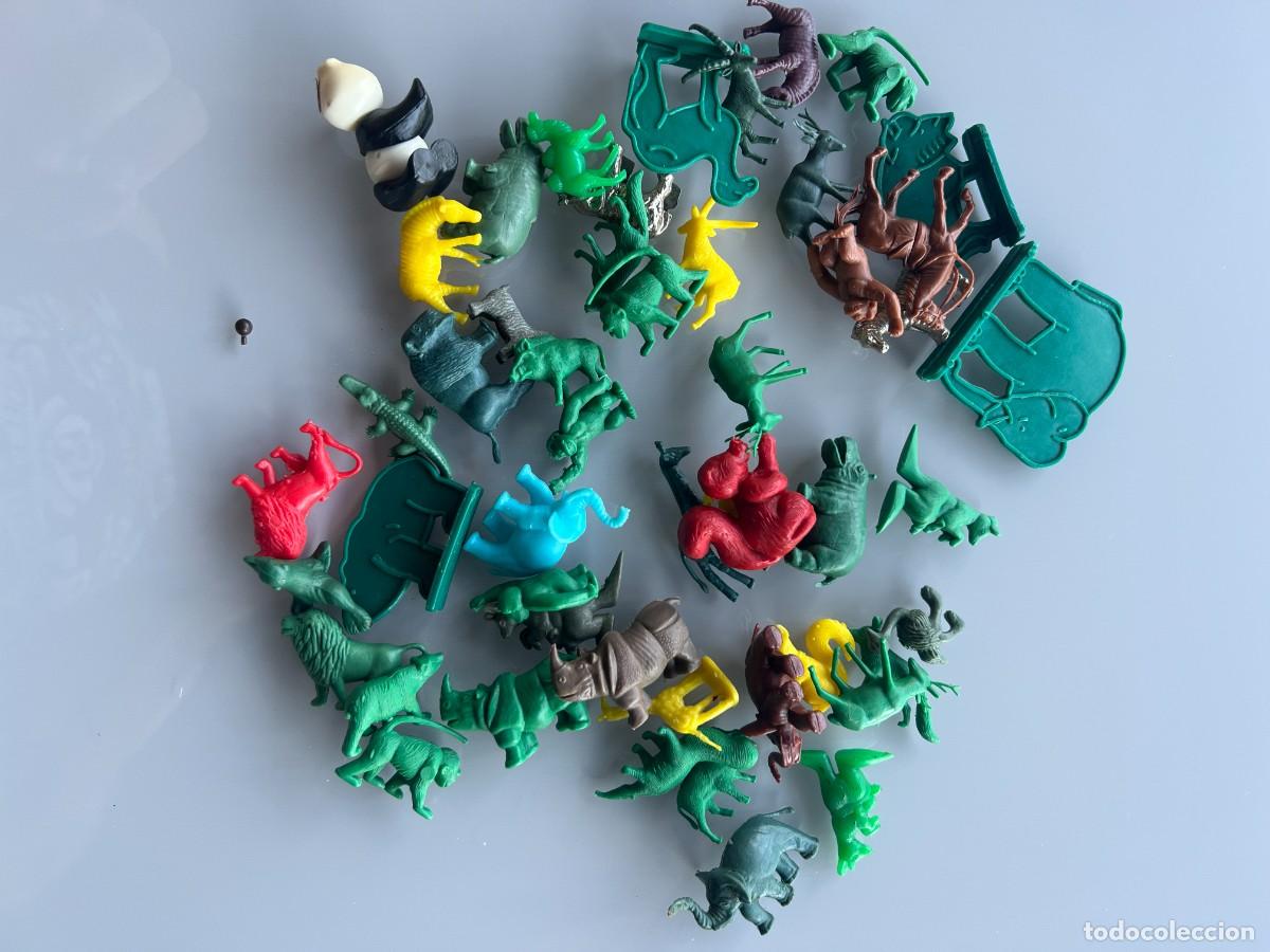 Figuras de goma y PVC: 45 ANIMALES DE PLASTICO TIPO DUNKIN DIVERSOS COLORES