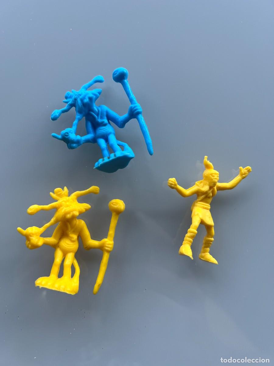 Figuras de goma y PVC: 3 Figuras Dunkin Star Wars DROIDS EWOKS 2 x Dulok 1 x Kez Iban Muy Raro Panrico