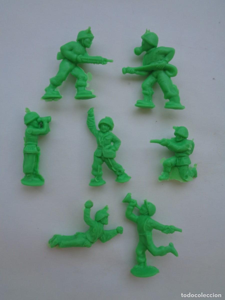 Figuras de goma y PVC: LOTE DE 7 FIGURITAS DE PLASTICO DE MILITARES , DE MONTAPLEX
