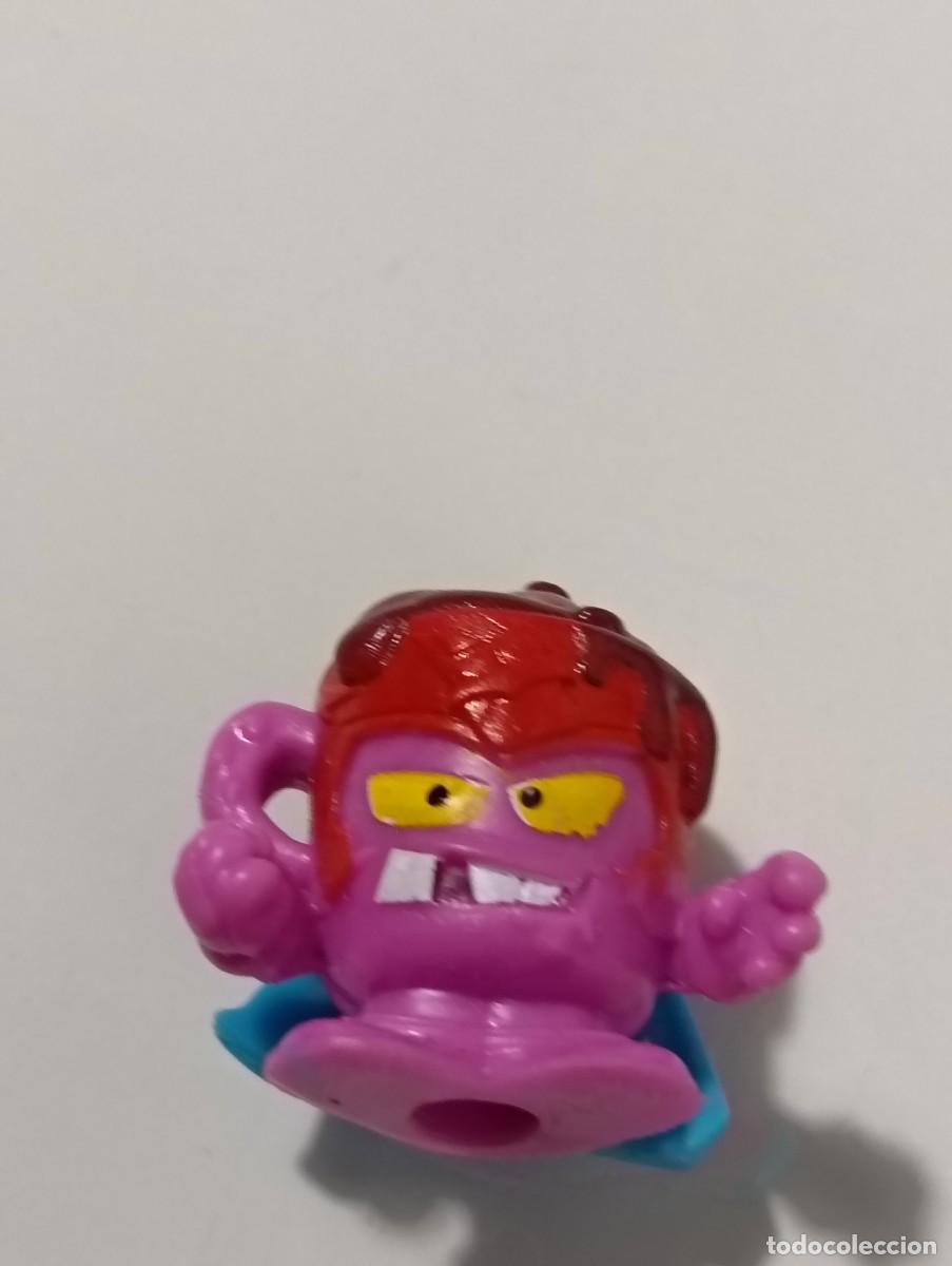 Figuras de goma y PVC: Superthing dark chocus 773 serie 10 - Foto 1