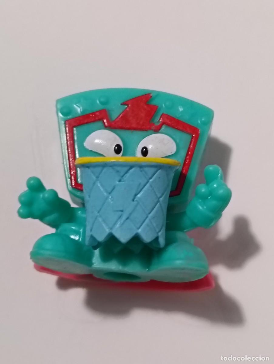 Figuras de goma y PVC: Superthing basketbolt 779 serie 10 - Foto 1