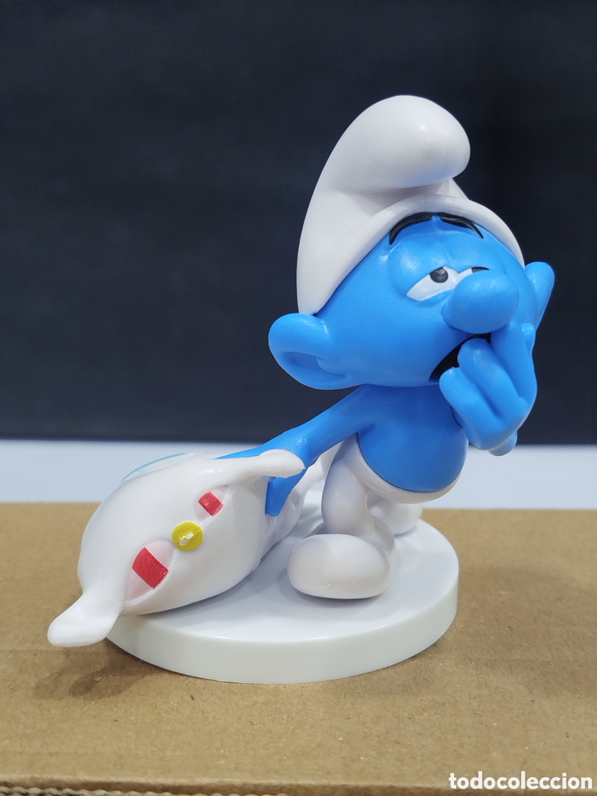 Figuras de goma y PVC: Figura pvc Los pitufos Perezoso Peyo 2016