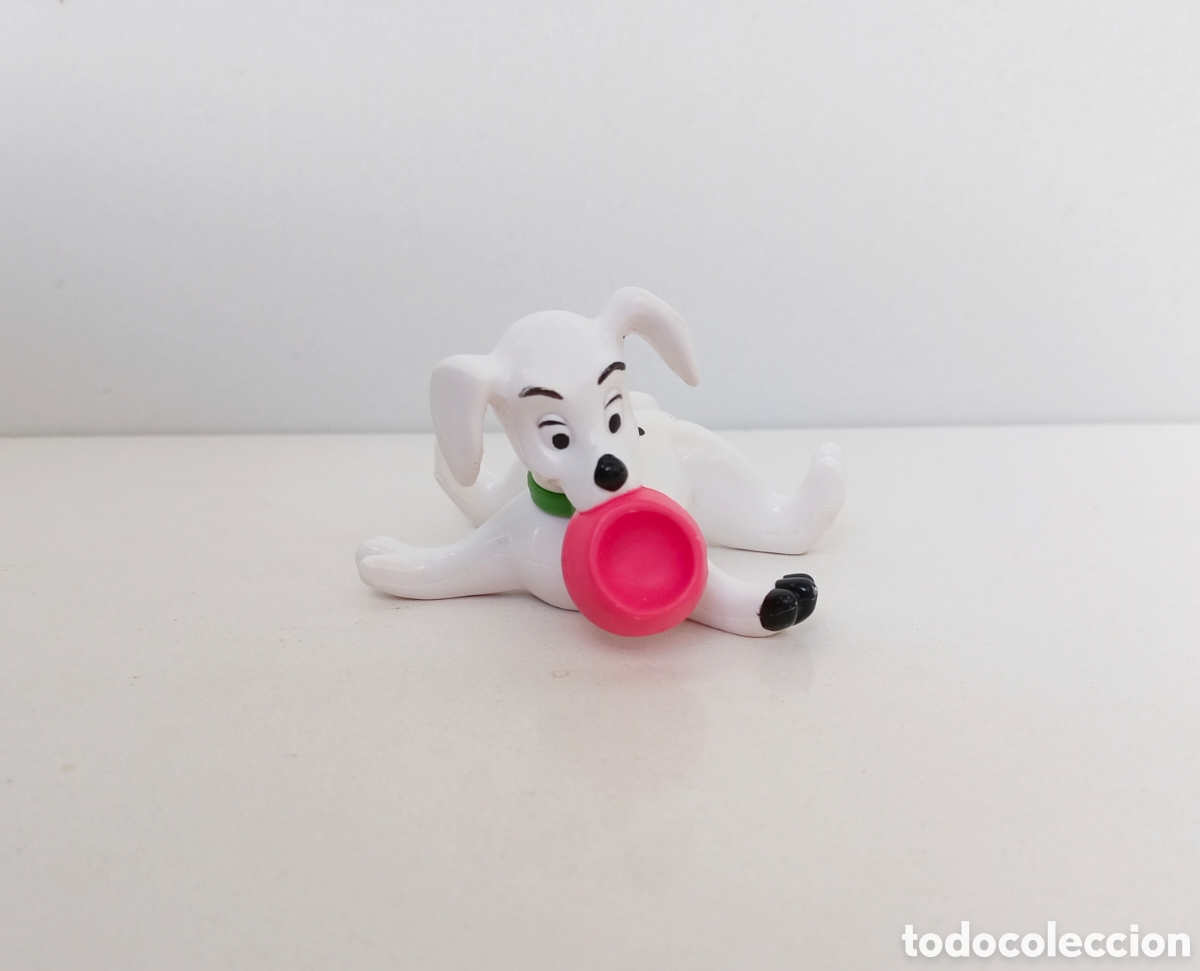 Figuras de goma y PVC: DISNEY 101 DALMATIANS McDonald's 1996 #48 (DIS315) perrito de juguete d&aacute;lmata con plato rojo