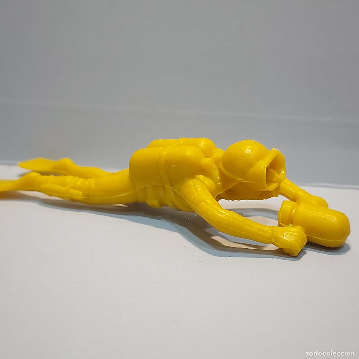 Figuras de goma y PVC: BUZO SUBMARINISTA FIGURA PLASTICO A&Ntilde;OS 60-70