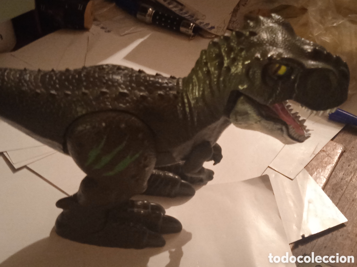 Figuras de goma y PVC: TIRANOSAURIO REX ARTICULADO A PILAS
