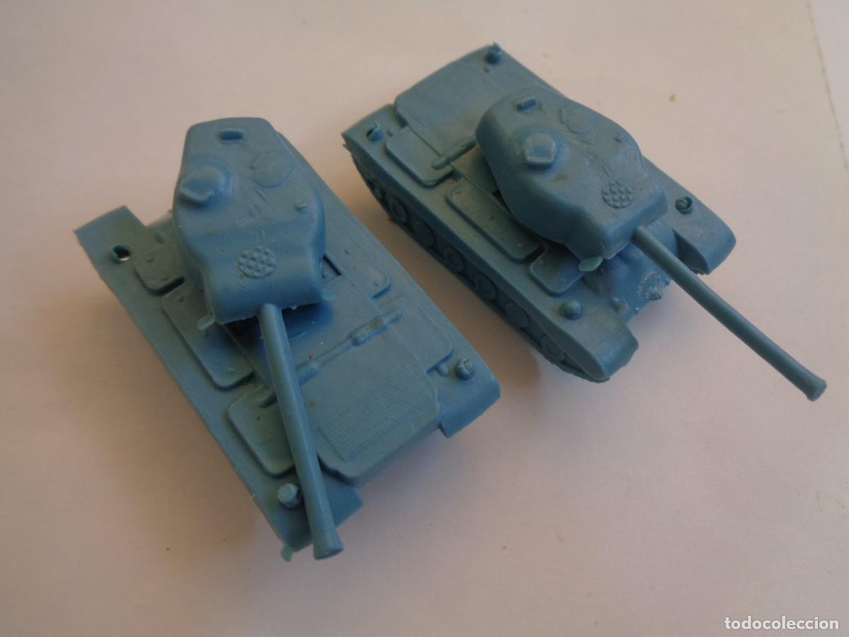 Figuras de goma y PVC: LOTE DE 2 ANTIGUOS TANQUES , CARROS BLINDADOS , DE MONTAPLEX