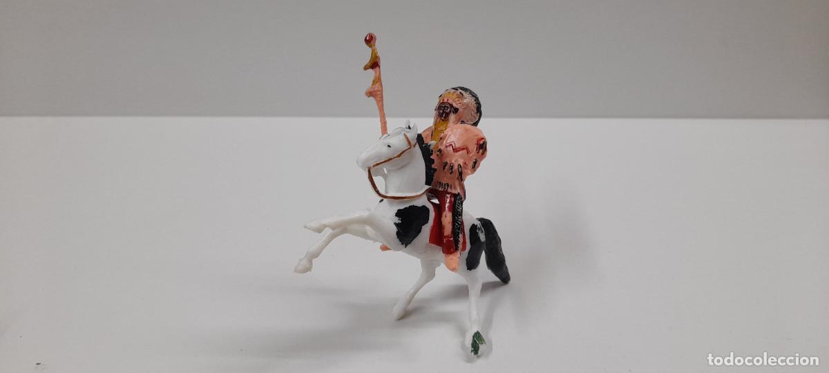 Figuras de goma y PVC: JEFE INDIO A CABALLO . REALIZADO POR ASTER . ORIGINAL A&Ntilde;OS 60 EN PLASTICO