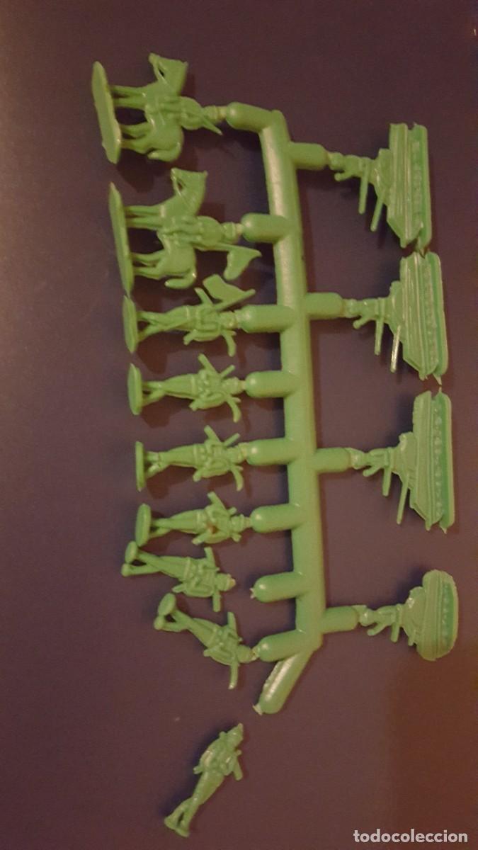 Figure di Gomma e PVC: Colada figuras soldados/soldaditos y tanques de goma/pl&aacute;stico/pvc. Montaplex?