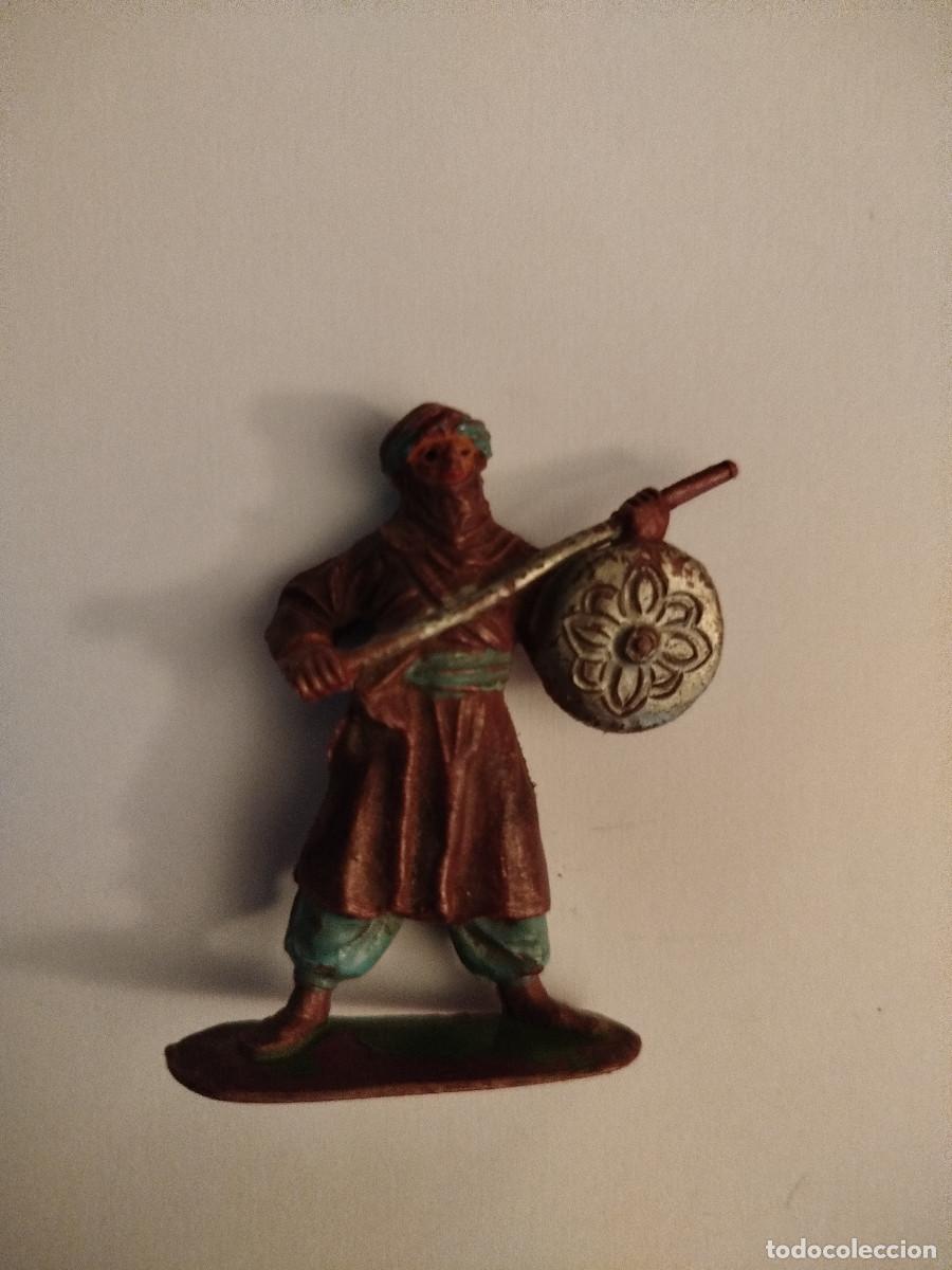Figuras de goma y PVC: Figura soldado 5 cm aprox.